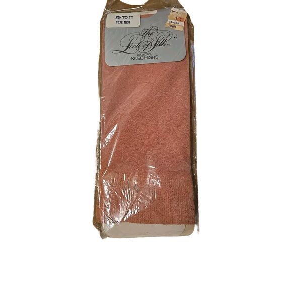 Vtg The Look Of Silk Knee Highs Kmart Brand Size 8.5 -11 Color, Rose Mint 1 Pair - Picture 1 of 2